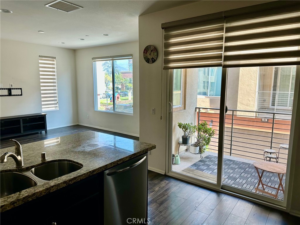 MLS #OC25256038 image #19