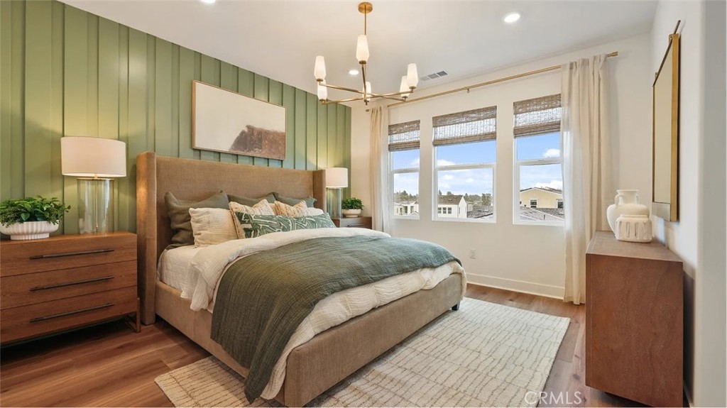 MLS #OC25256087 image #10