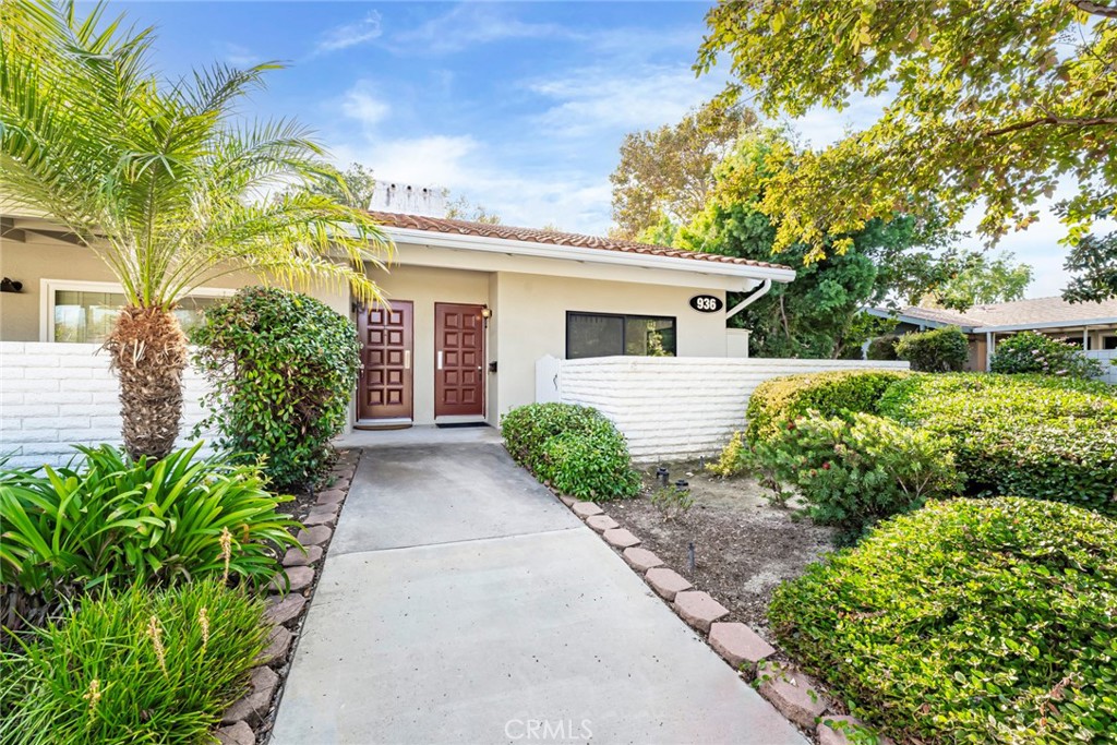 MLS #OC25256138 image #1