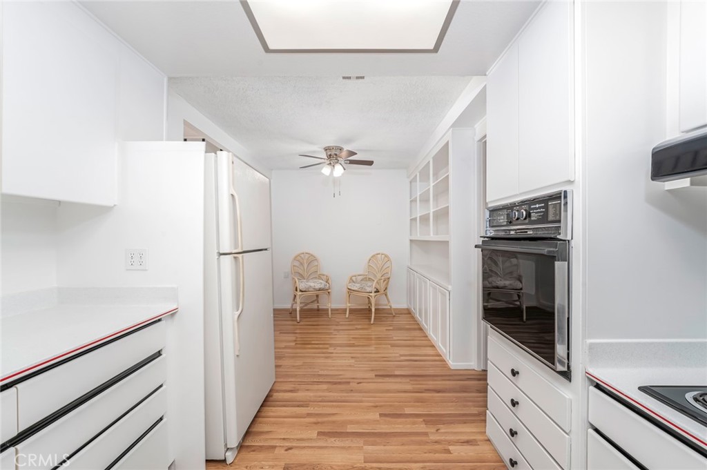 MLS #OC25256138 image #11