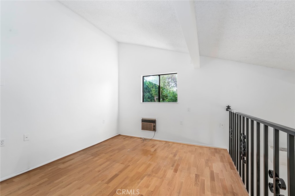 MLS #OC25256138 image #17