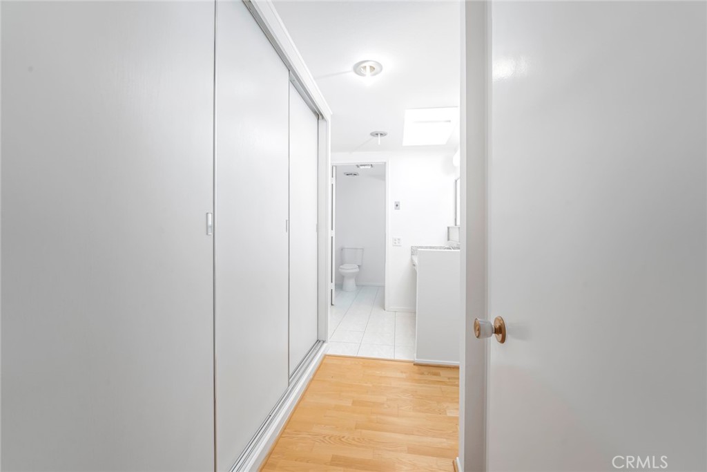 MLS #OC25256138 image #19