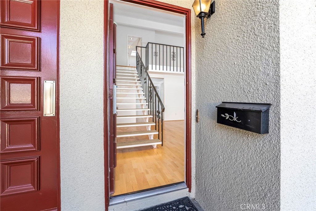 MLS #OC25256138 image #4