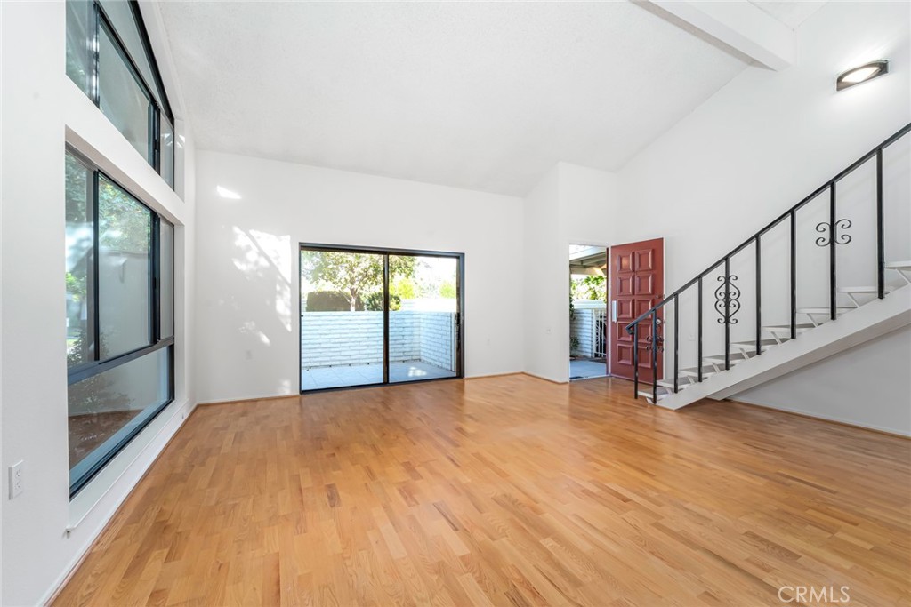 MLS #OC25256138 image #6