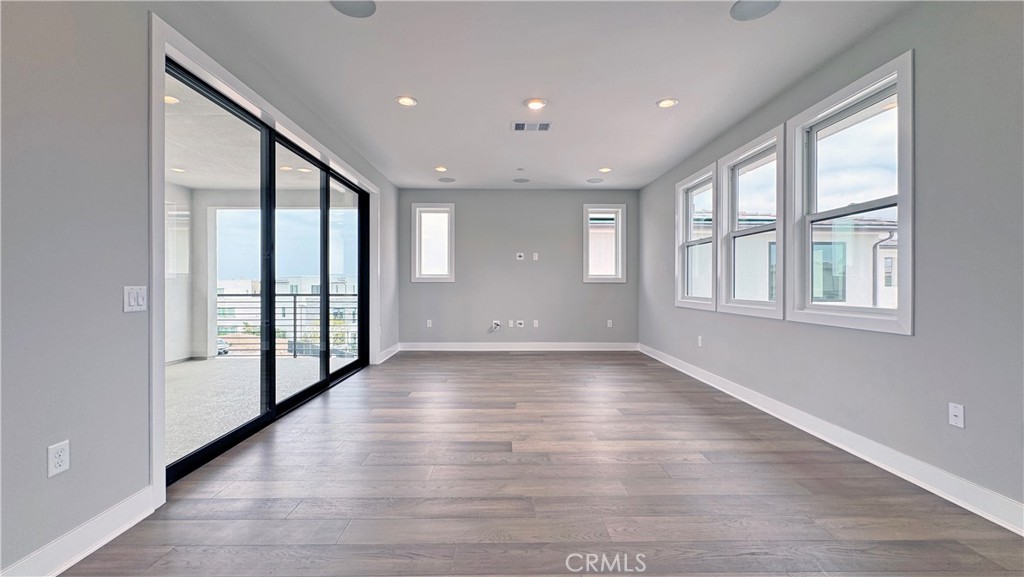 MLS #OC25256149 image #18