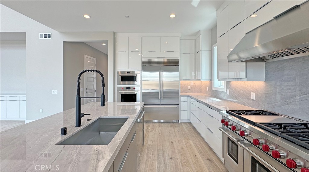 MLS #OC25256149 image #8