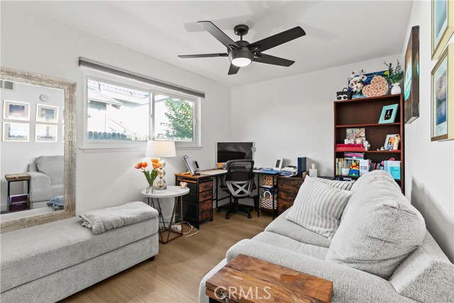 MLS #OC25256182 image #13