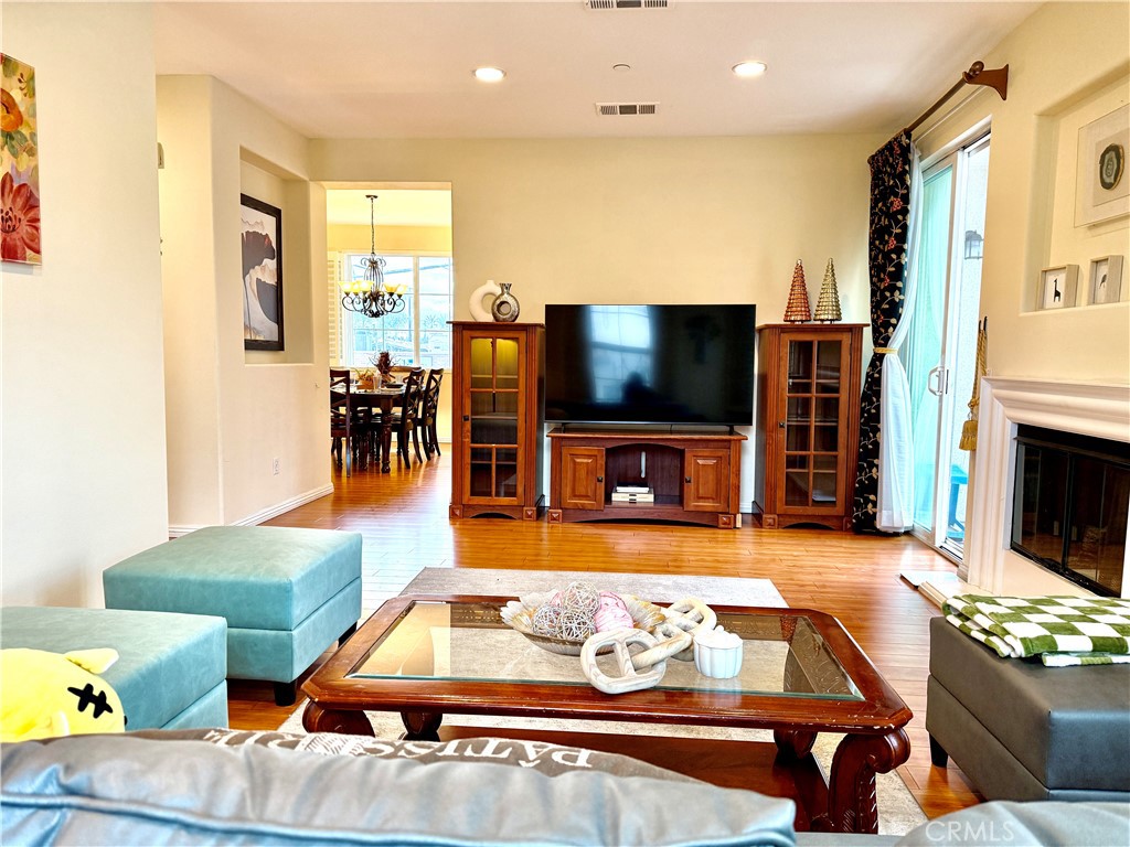 MLS #OC25256183 image #19