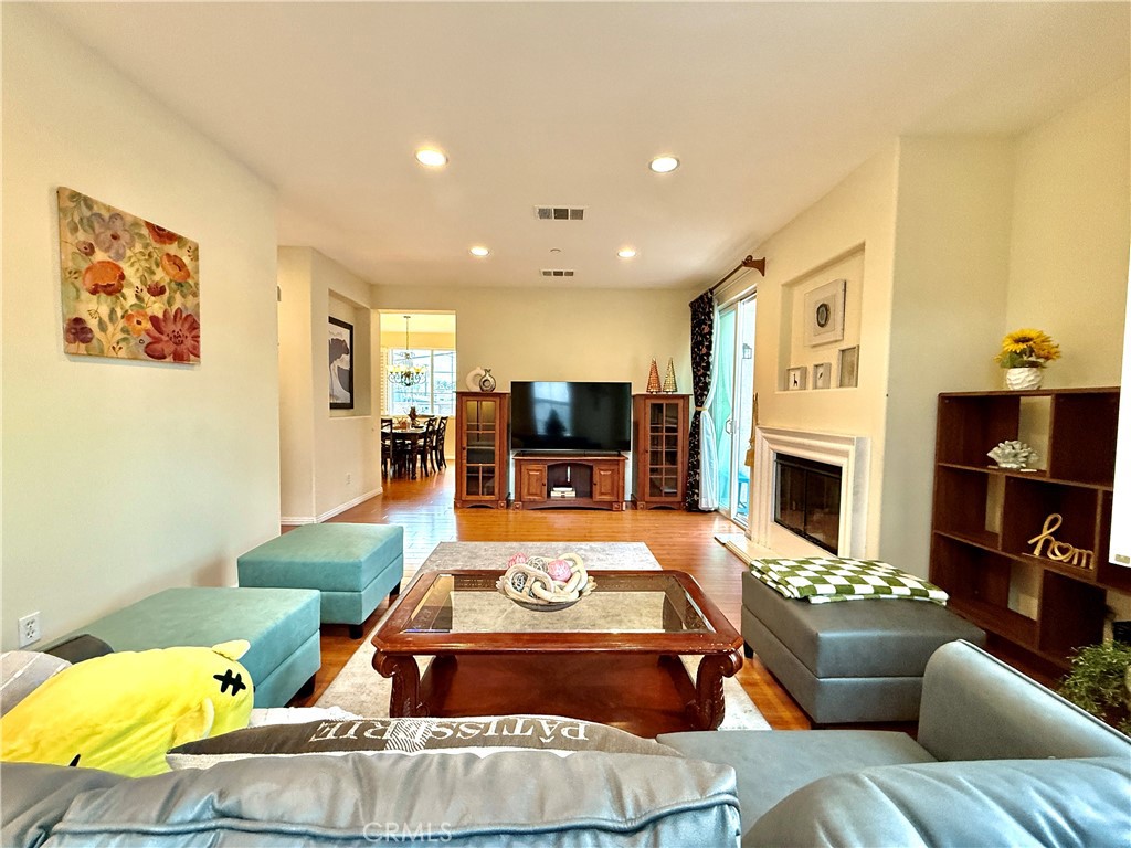 MLS #OC25256183 image #20