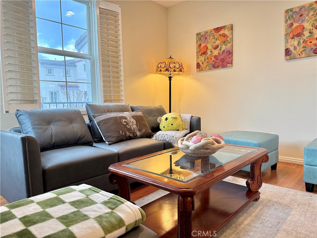 MLS #OC25256183 image #22