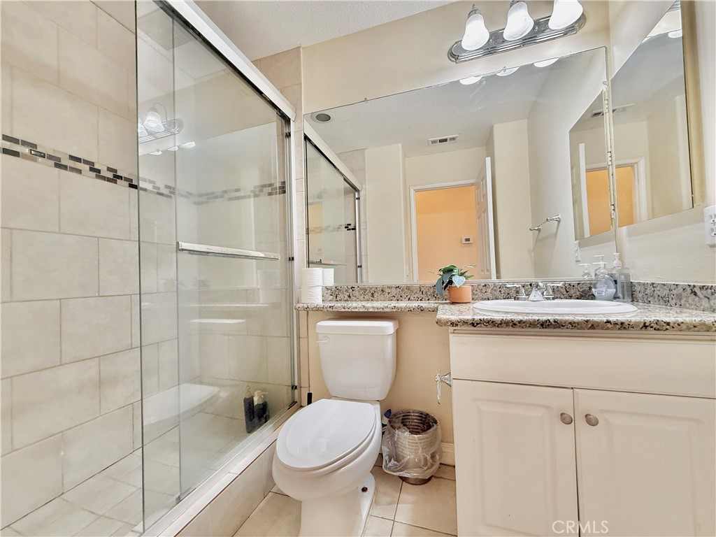 MLS #OC25256183 image #32