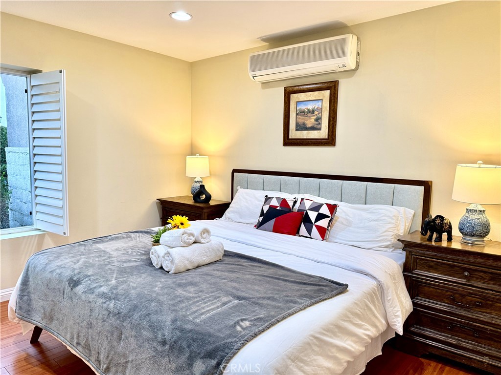 MLS #OC25256183 image #7