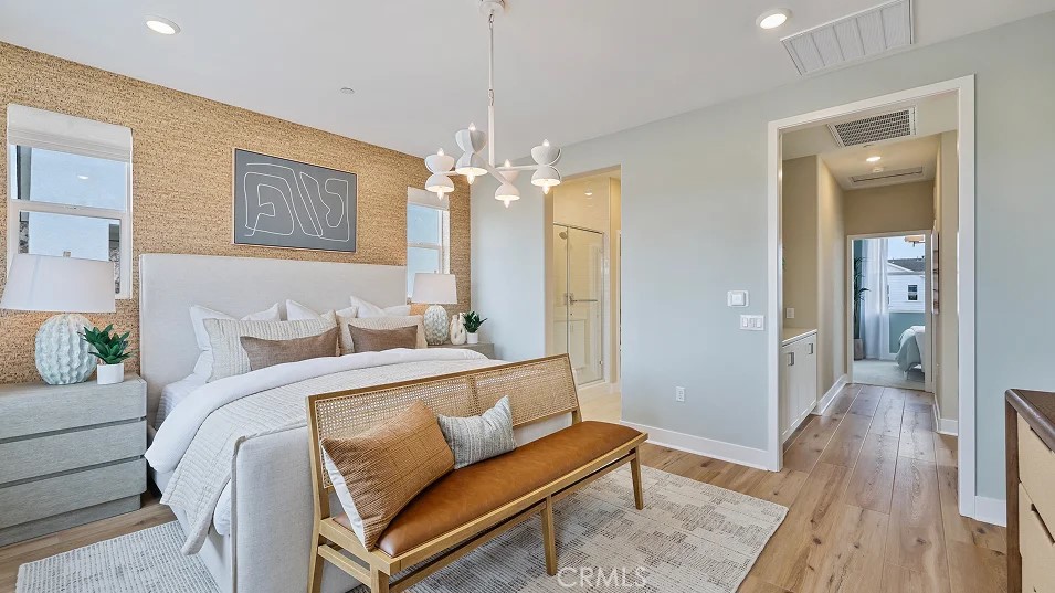 MLS #OC25256220 image #10