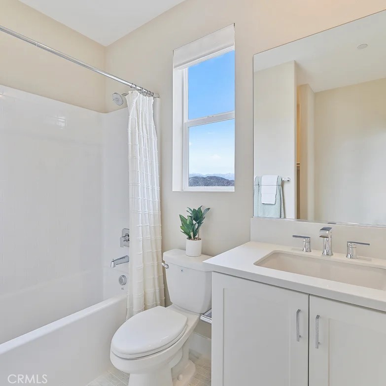 MLS #OC25256220 image #16