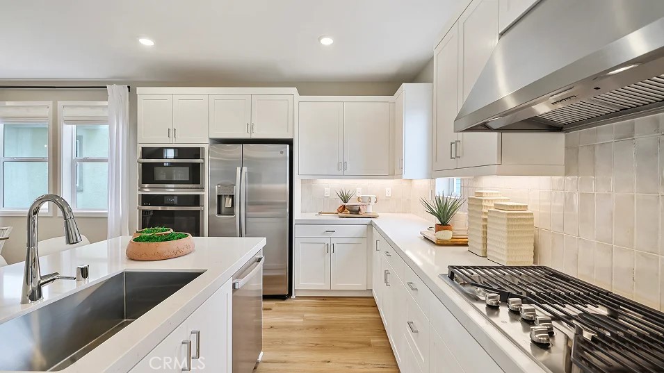 MLS #OC25256220 image #2