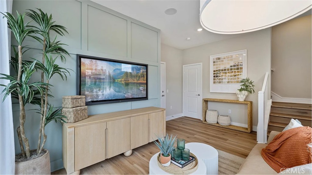 MLS #OC25256220 image #8