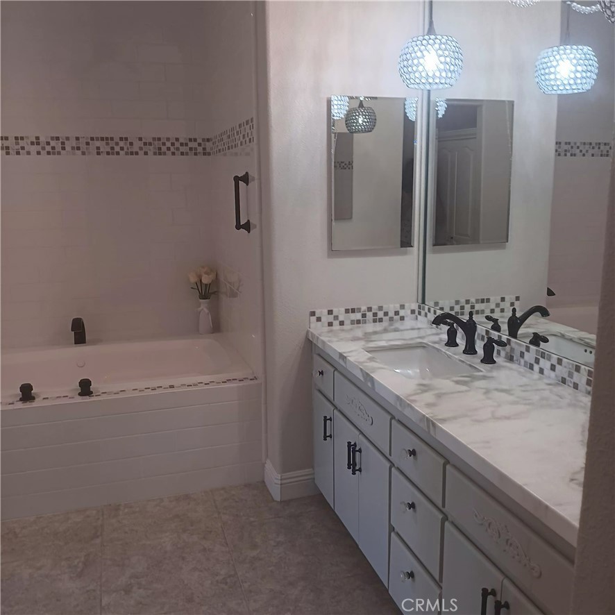 MLS #OC25256253 image #12