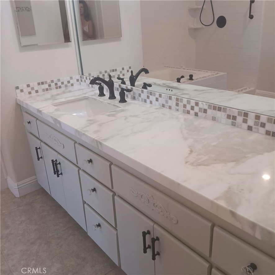 MLS #OC25256253 image #15