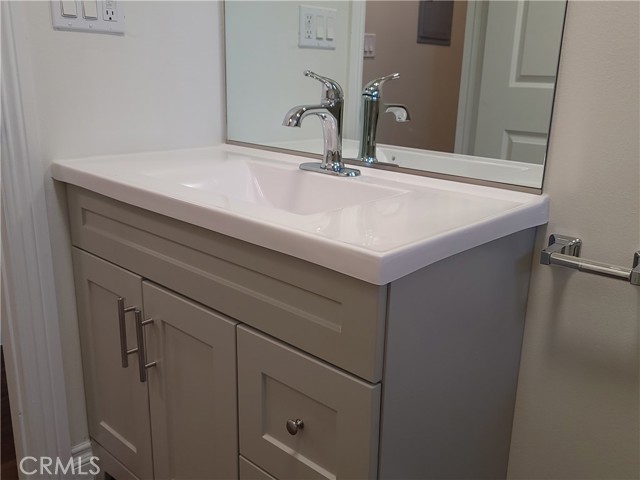 MLS #OC25256280 image #10