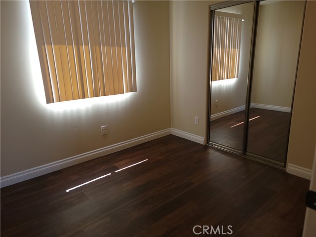 MLS #OC25256280 image #9