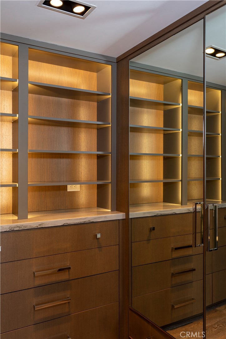 MLS #OC25256286 image #24