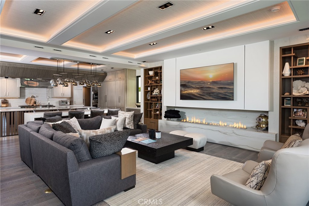 MLS #OC25256286 image #8