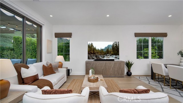 MLS #OC25256306 image #10