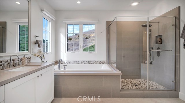 MLS #OC25256306 image #24