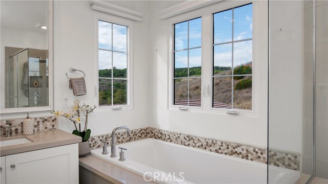 MLS #OC25256306 image #25