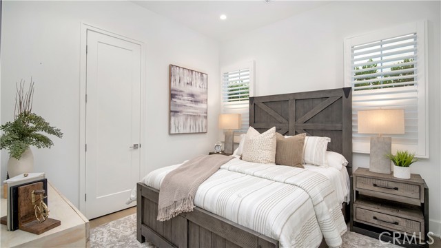 MLS #OC25256306 image #27