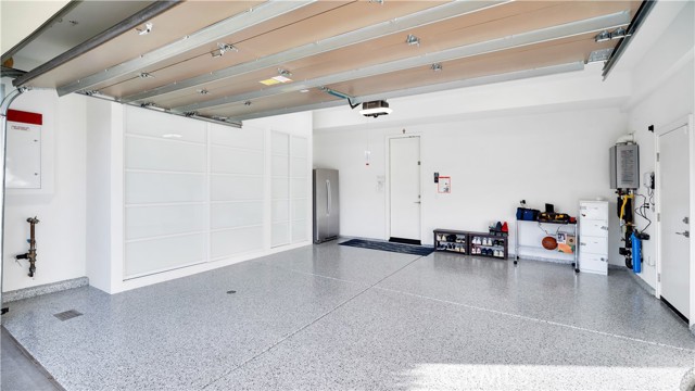 MLS #OC25256306 image #37