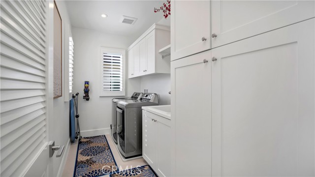 MLS #OC25256306 image #40