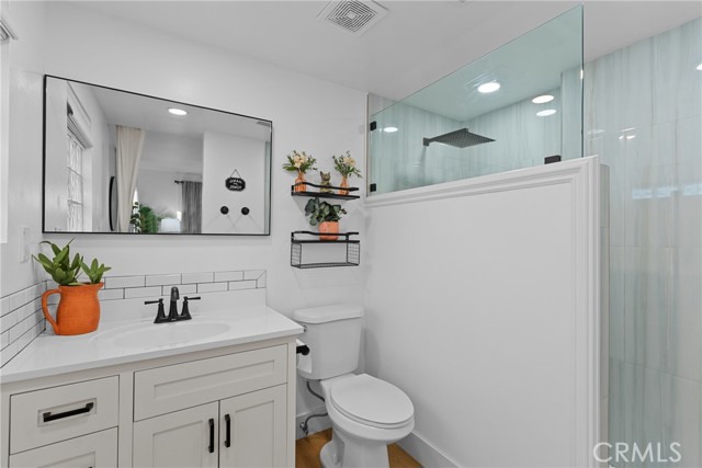 MLS #OC25256309 image #14