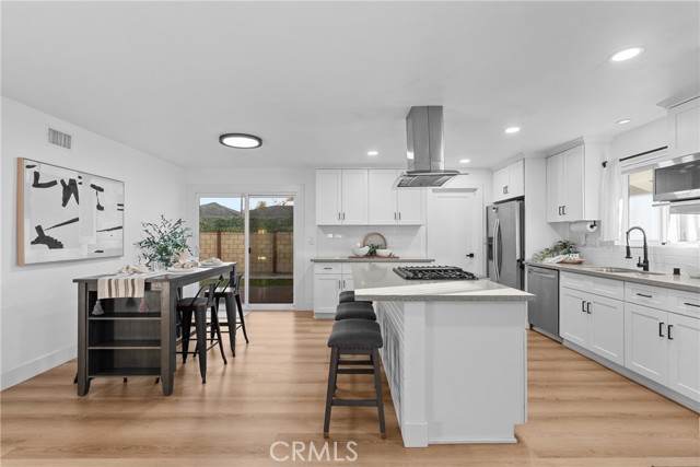 MLS #OC25256309 image #3