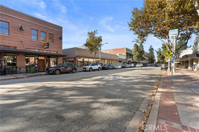 MLS #OC25256309 image #33