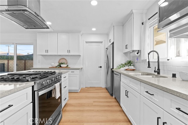 MLS #OC25256309 image #9