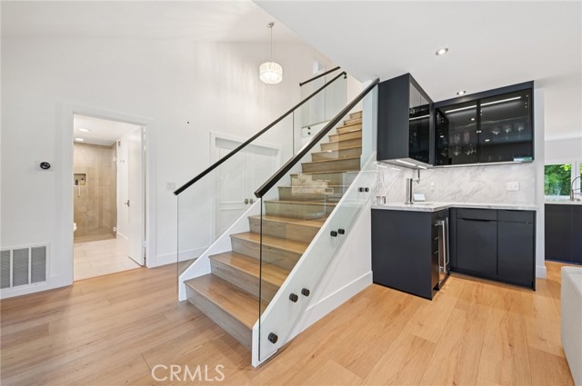 MLS #OC25256312 image #1