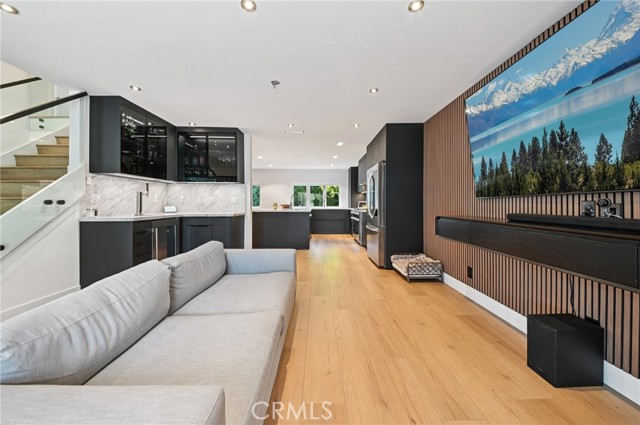 MLS #OC25256312 image #2