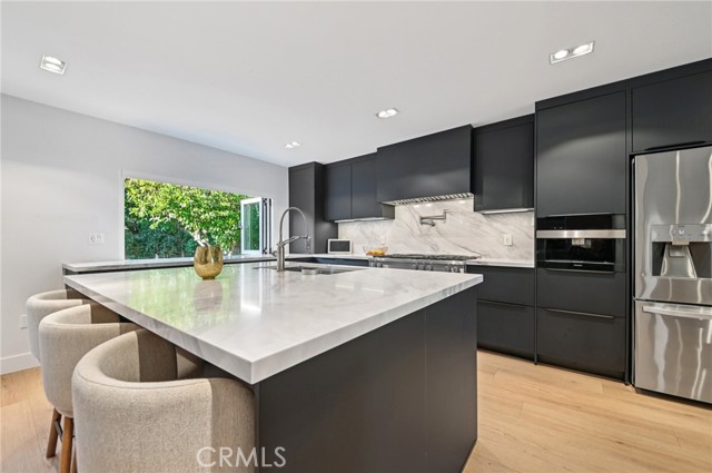 MLS #OC25256312 image #23