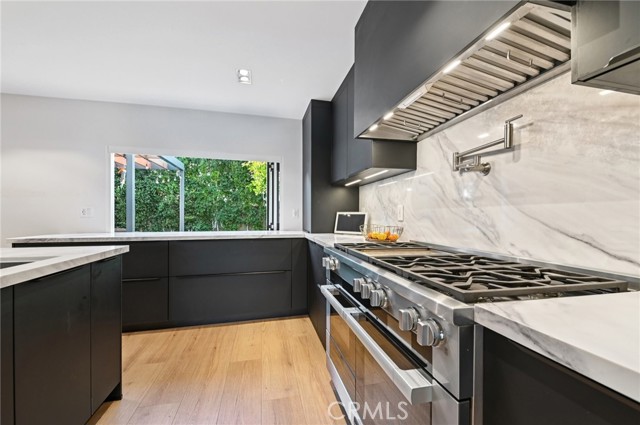 MLS #OC25256312 image #24