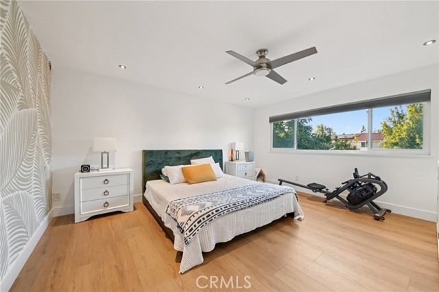 MLS #OC25256312 image #34