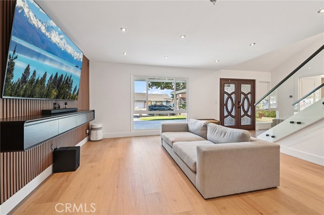 MLS #OC25256312 image #6