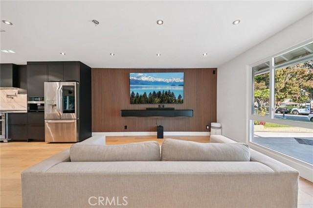 MLS #OC25256312 image #7