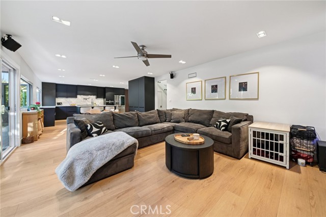 MLS #OC25256312 image #8