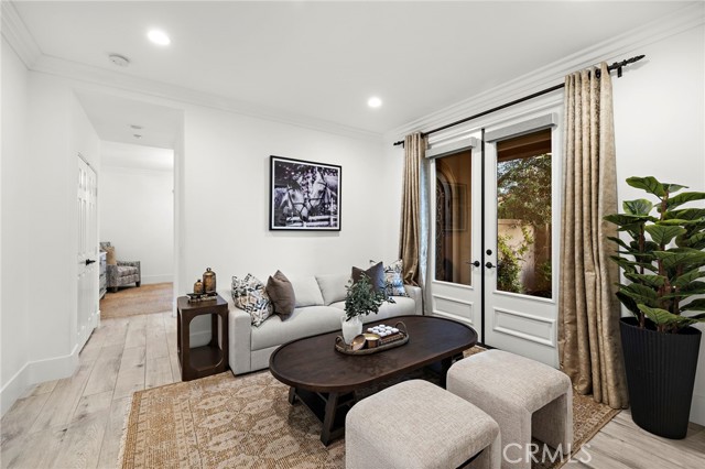 MLS #OC25256336 image #12