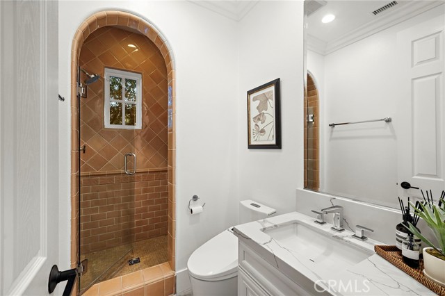 MLS #OC25256336 image #15