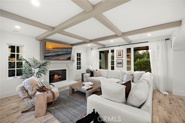 MLS #OC25256336 image #17