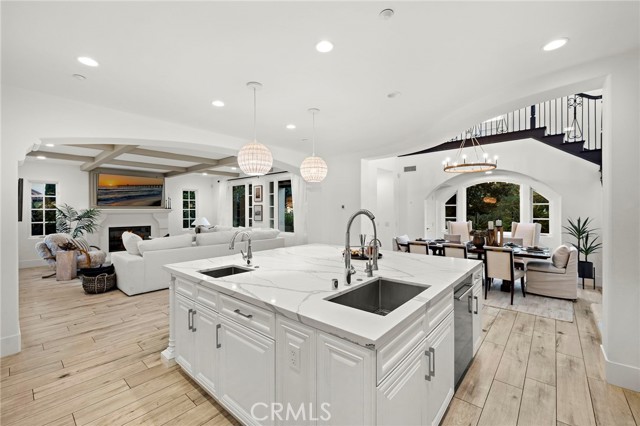 MLS #OC25256336 image #24