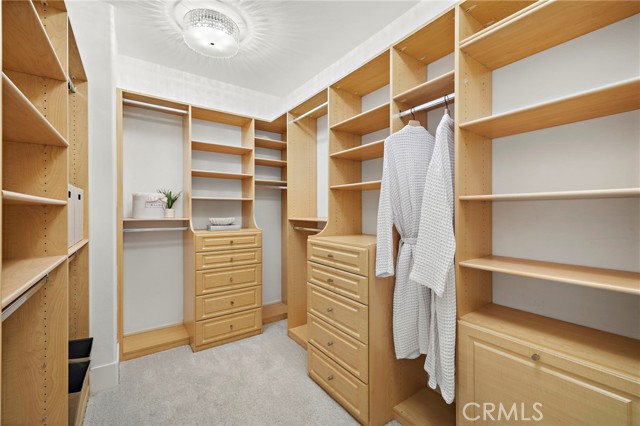 MLS #OC25256336 image #42