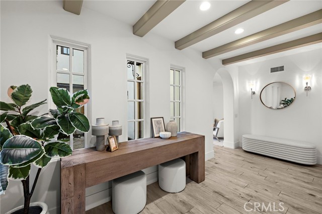 MLS #OC25256336 image #8